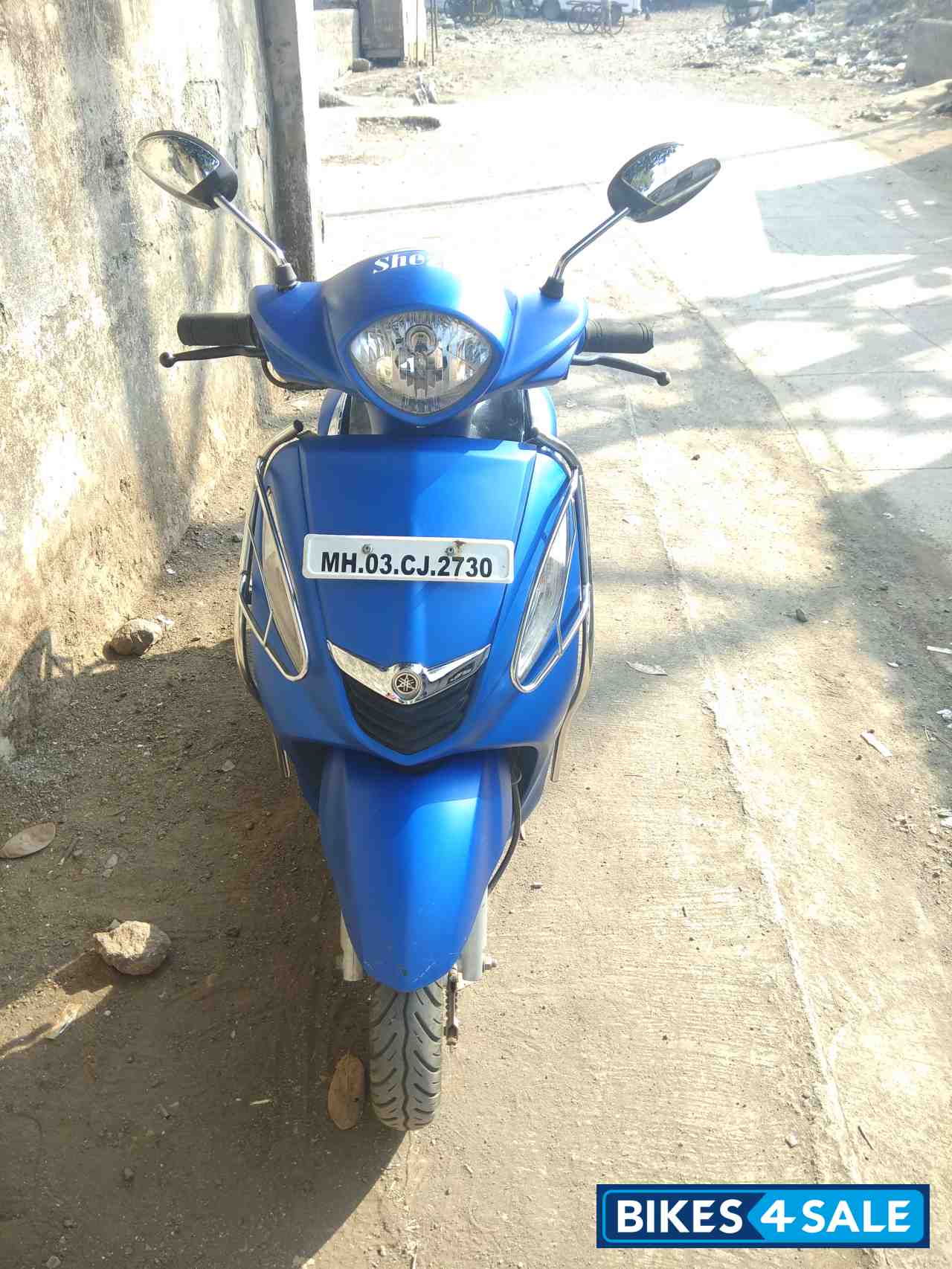 Mat Blue Yamaha Fascino