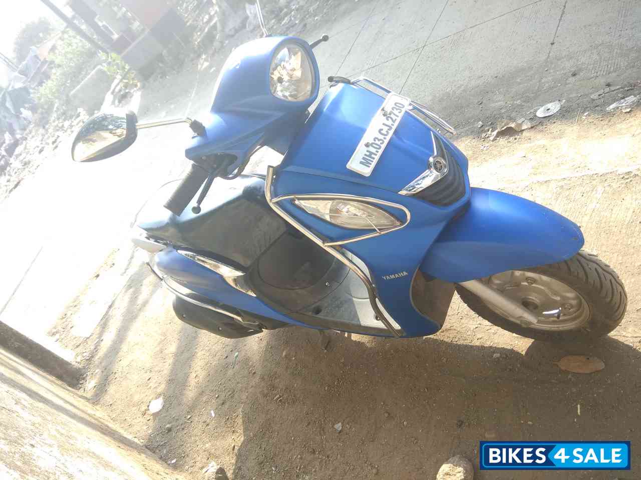 Mat Blue Yamaha Fascino