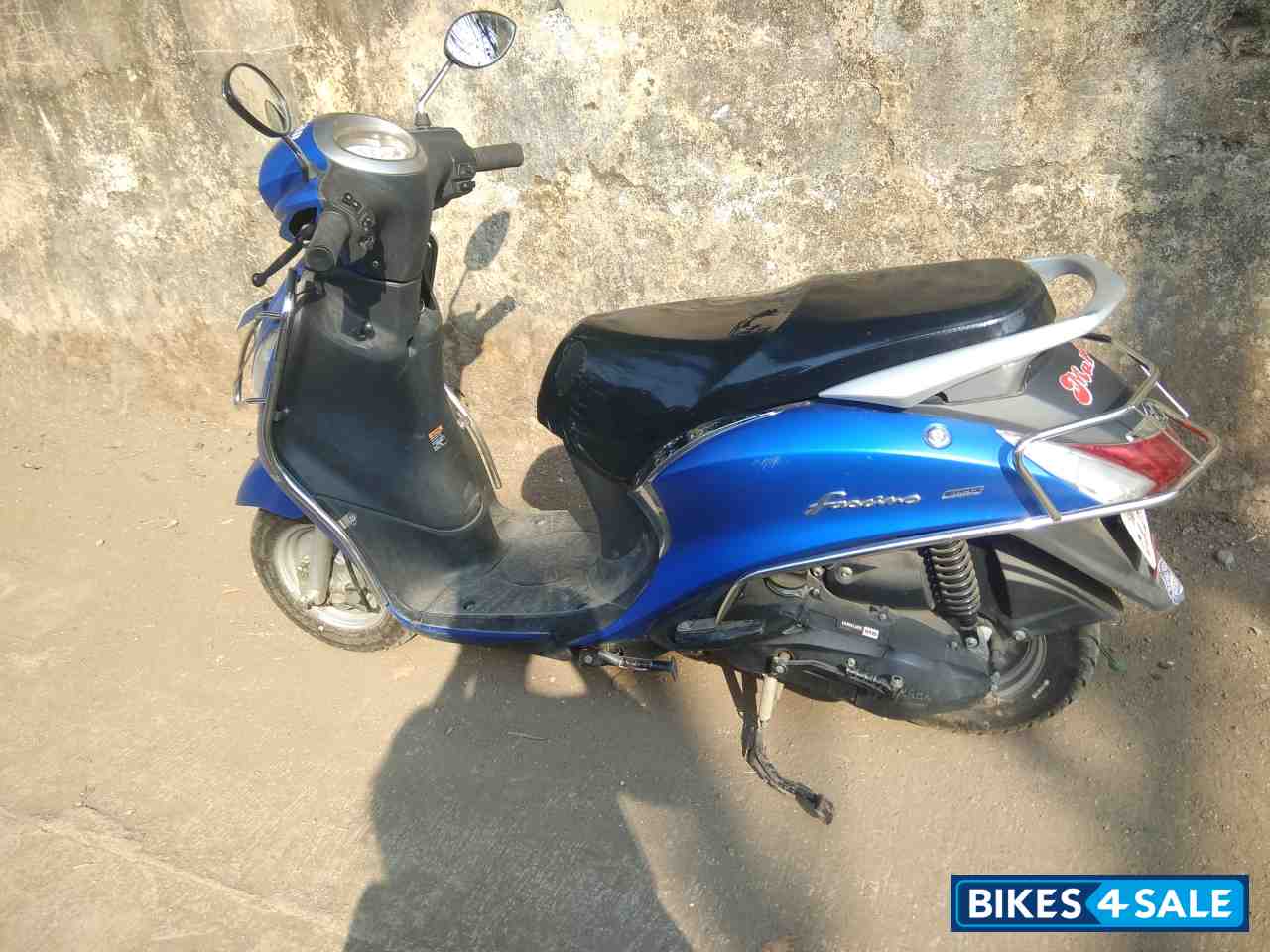 Mat Blue Yamaha Fascino