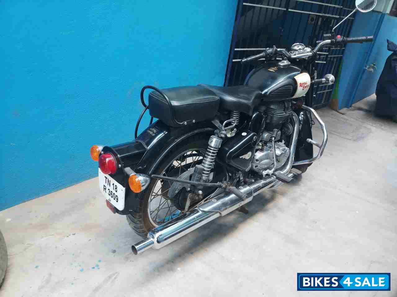 Black Royal Enfield Classic 350