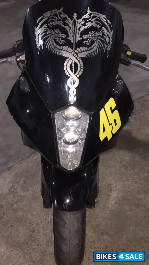 Black Hyosung GT650R