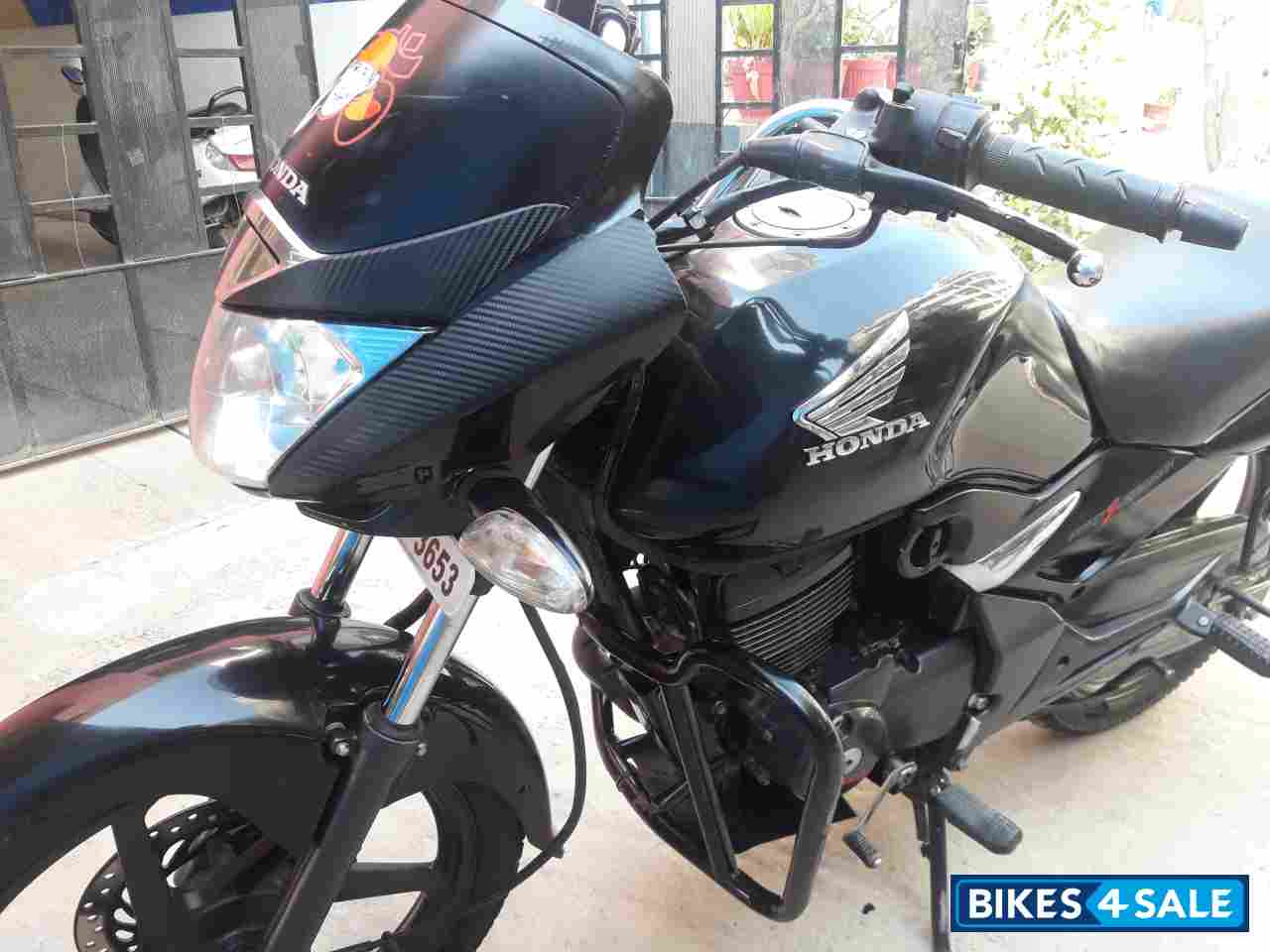 Black Honda CB Unicorn