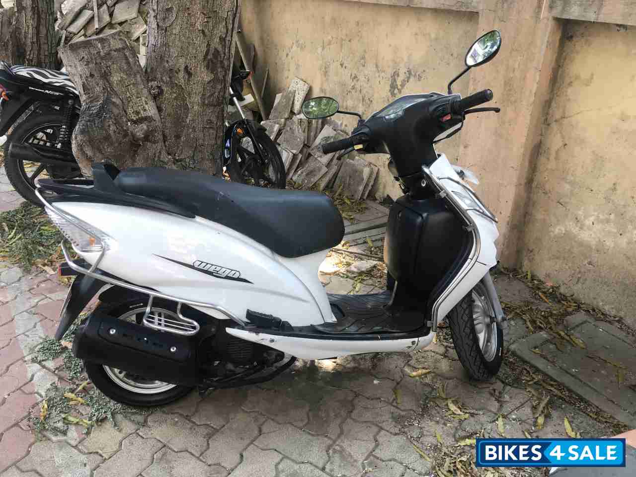 Used 2011 model TVS Wego for sale in Mumbai. ID 164542. White colour