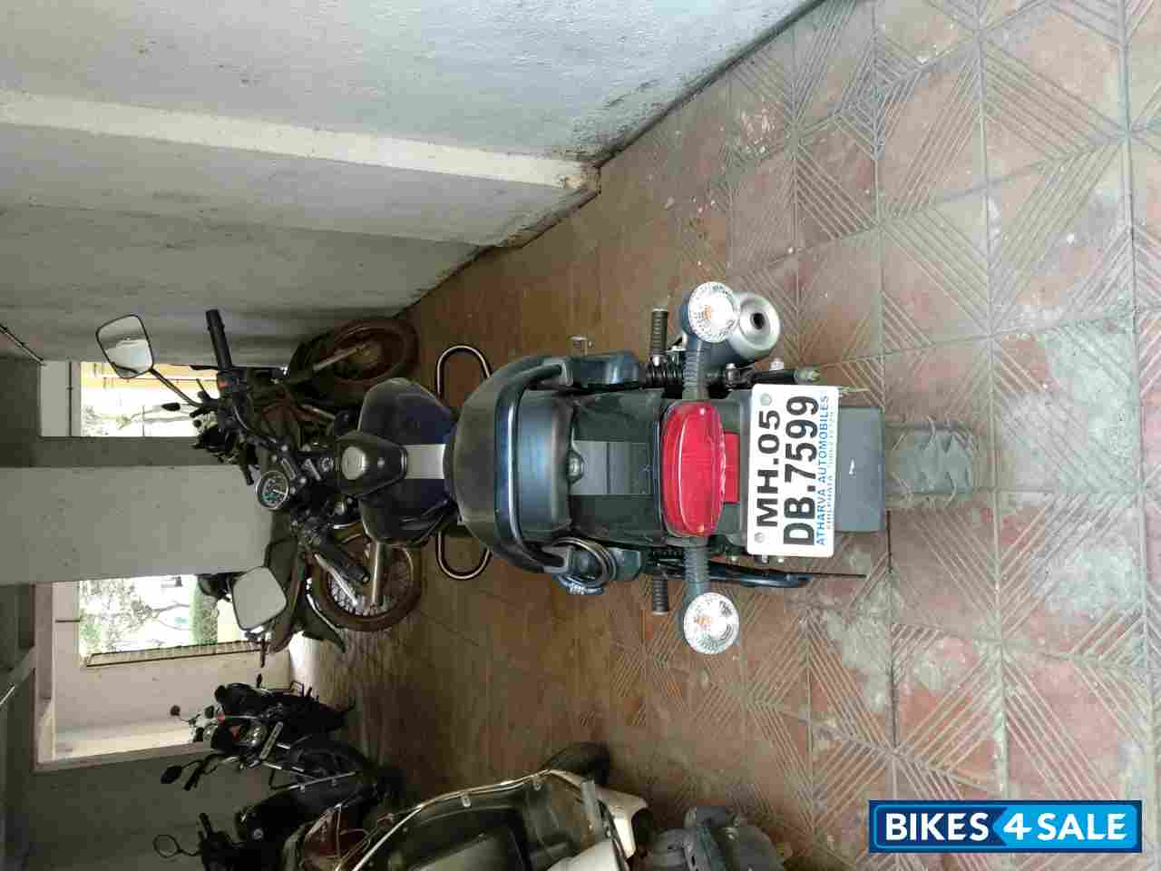 Blue Bajaj Avenger Street 150