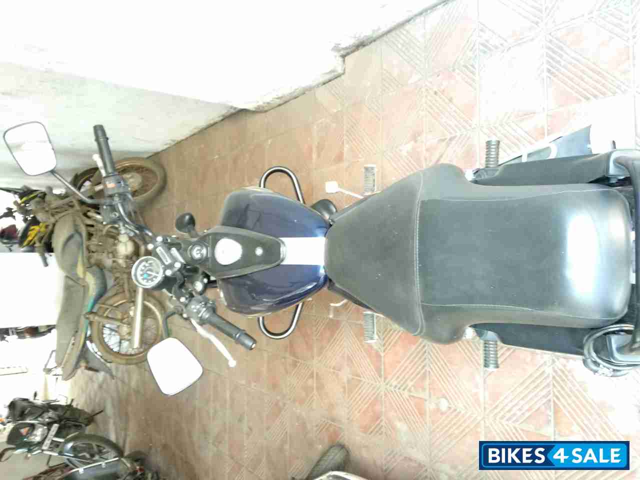 Blue Bajaj Avenger Street 150