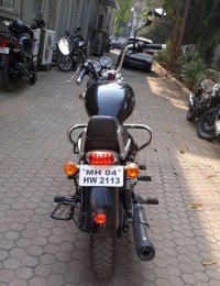 Black Royal Enfield Thunderbird 350