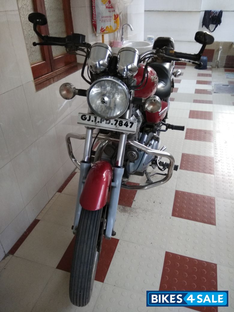 Red Royal Enfield Thunderbird TwinSpark 350