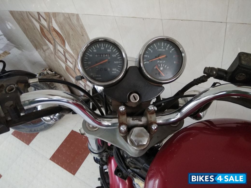 Red Royal Enfield Thunderbird TwinSpark 350