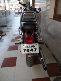 Red Royal Enfield Thunderbird TwinSpark 350