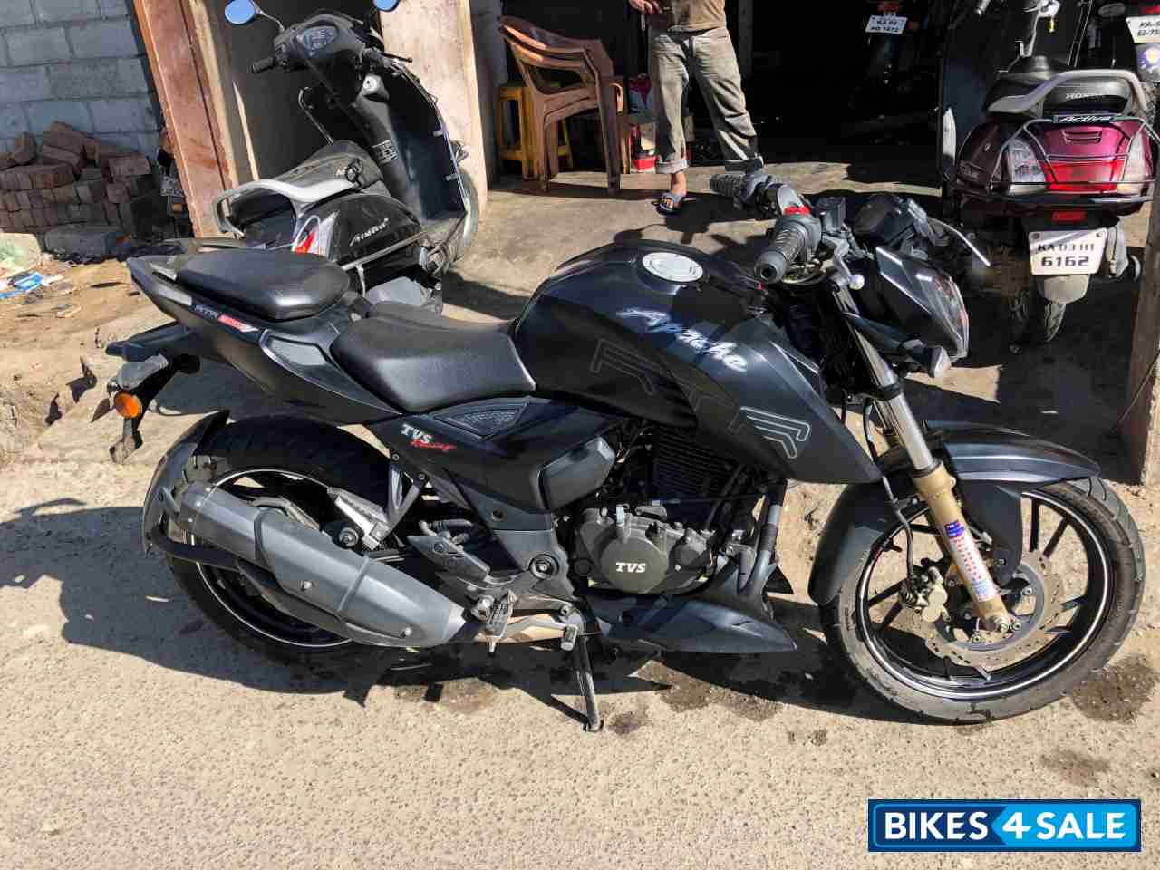 Matte Black TVS Apache RTR 200 4V Matte Black TVS Apache RTR 200 4V