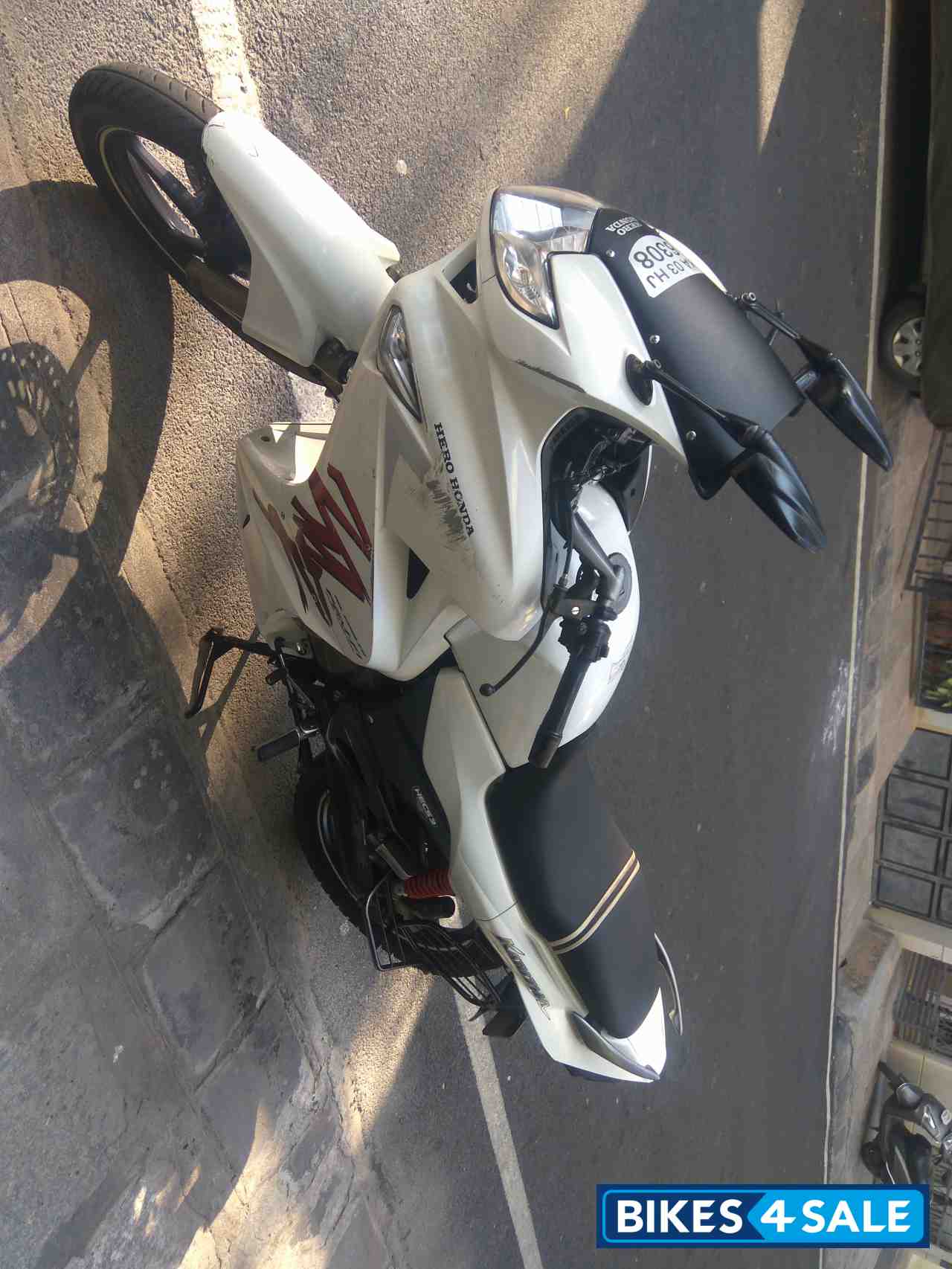 White Hero Karizma ZMR