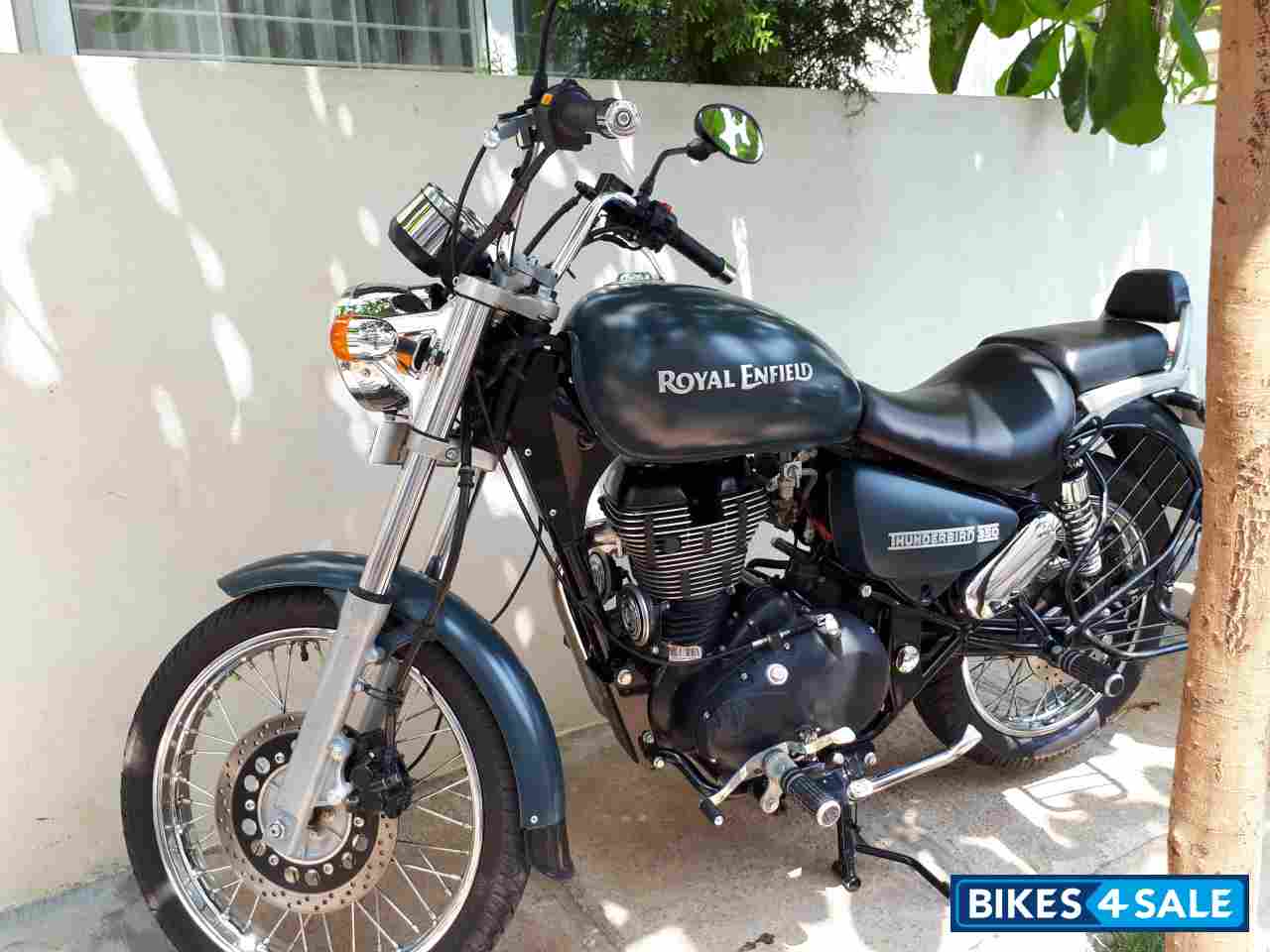 Asphalt Royal Enfield Thunderbird TwinSpark 350