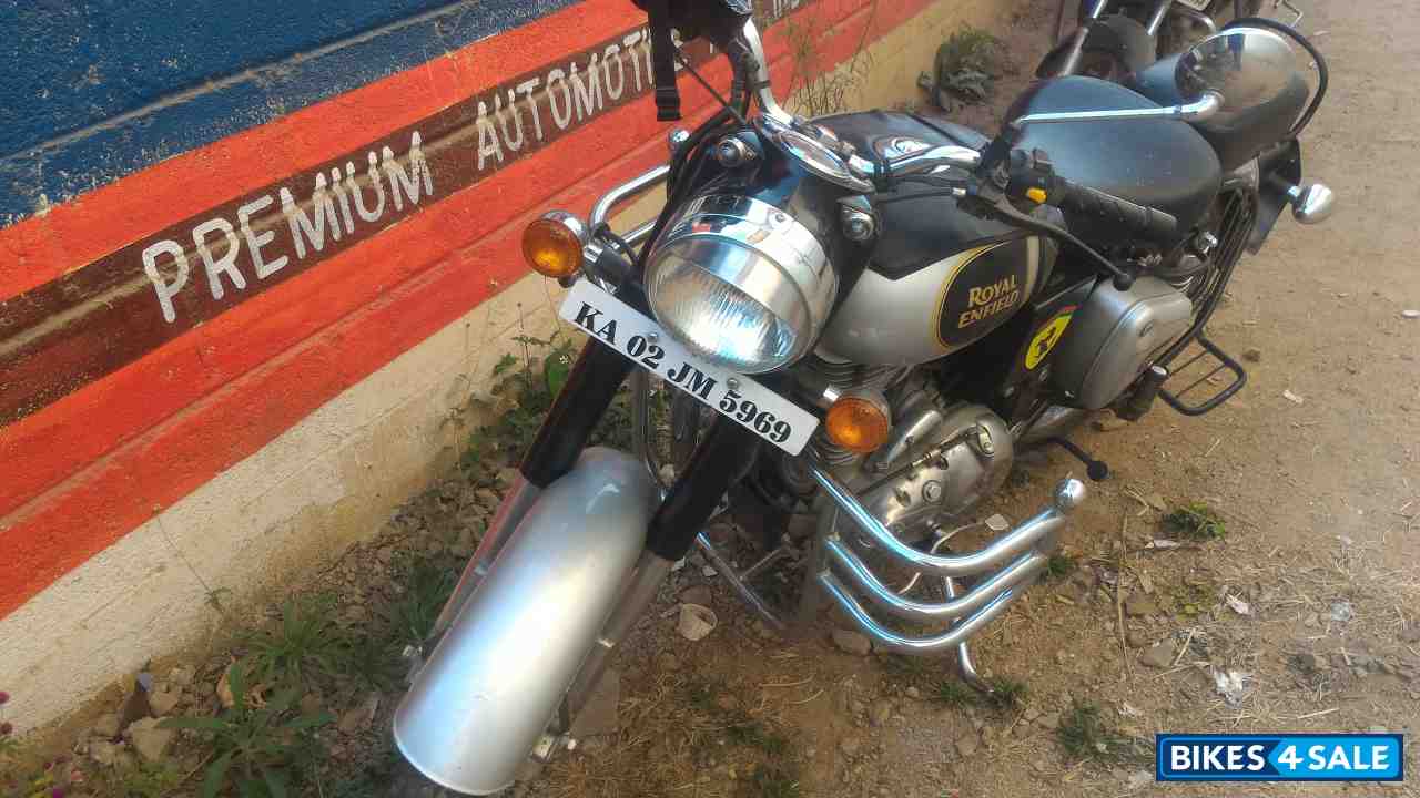 Silver Royal Enfield Classic 350