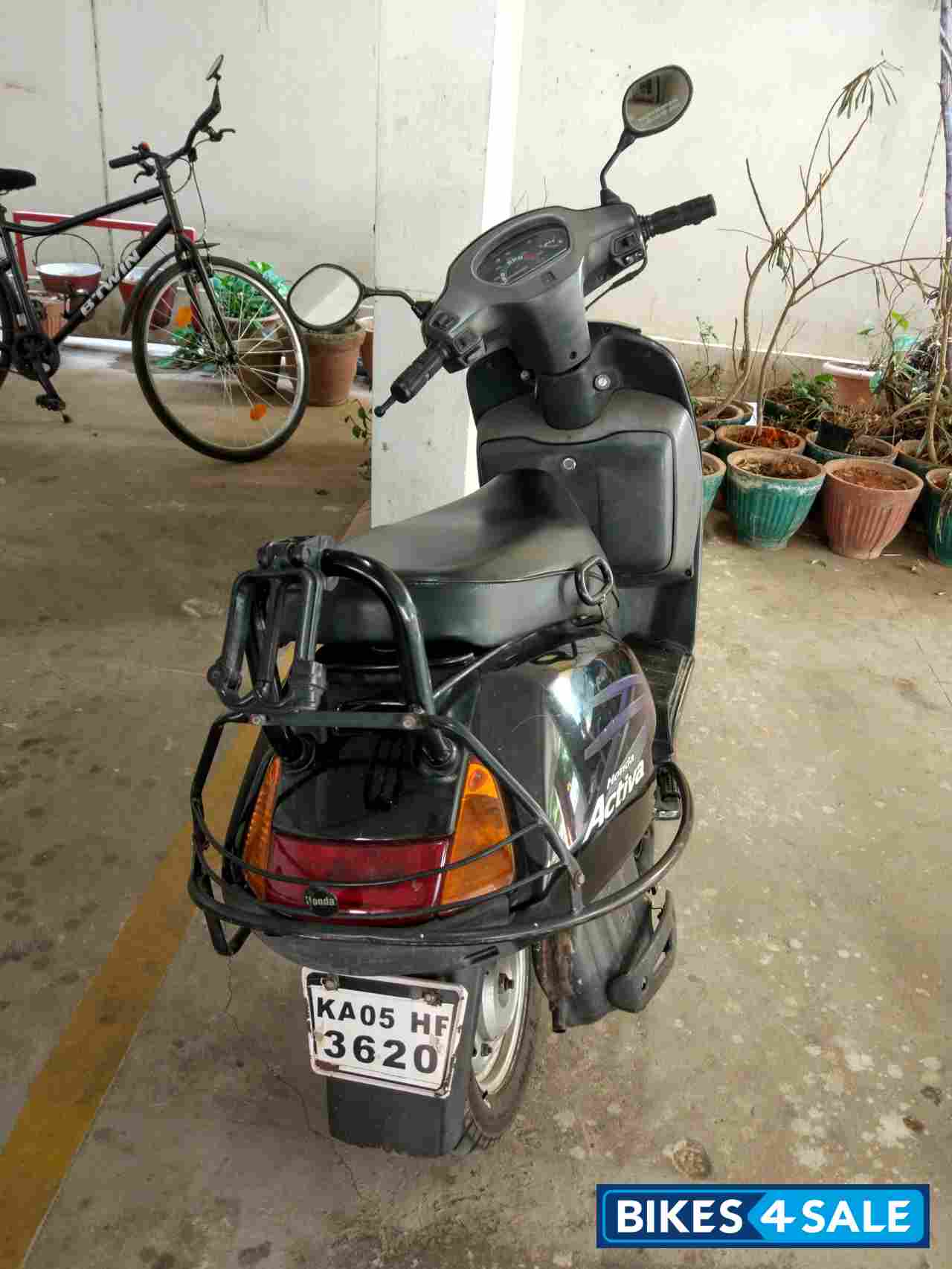 Black Honda Activa Black Honda Activa
