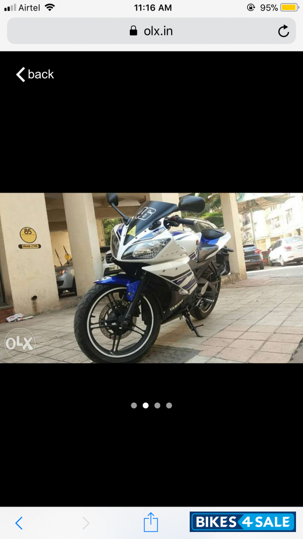 White & Blue Yamaha YZF R15