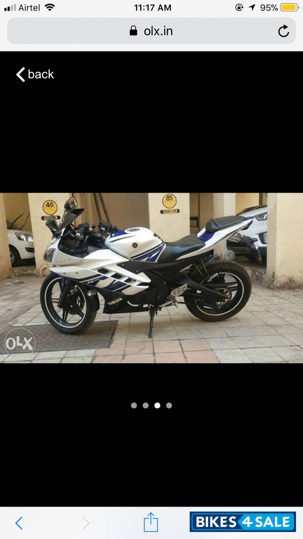White & Blue Yamaha YZF R15