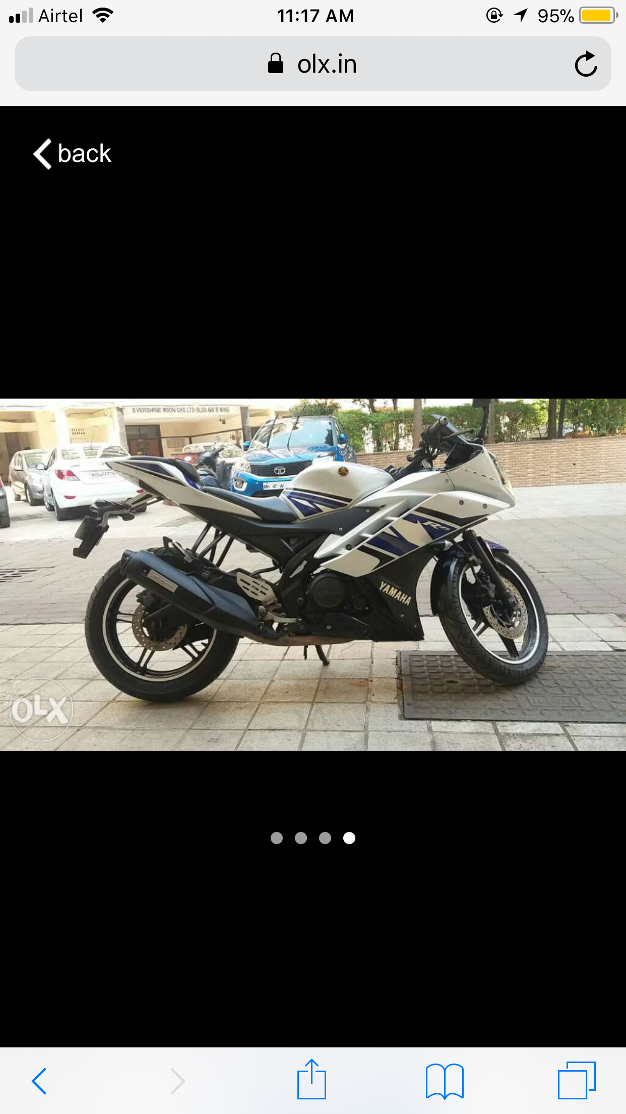 White & Blue Yamaha YZF R15