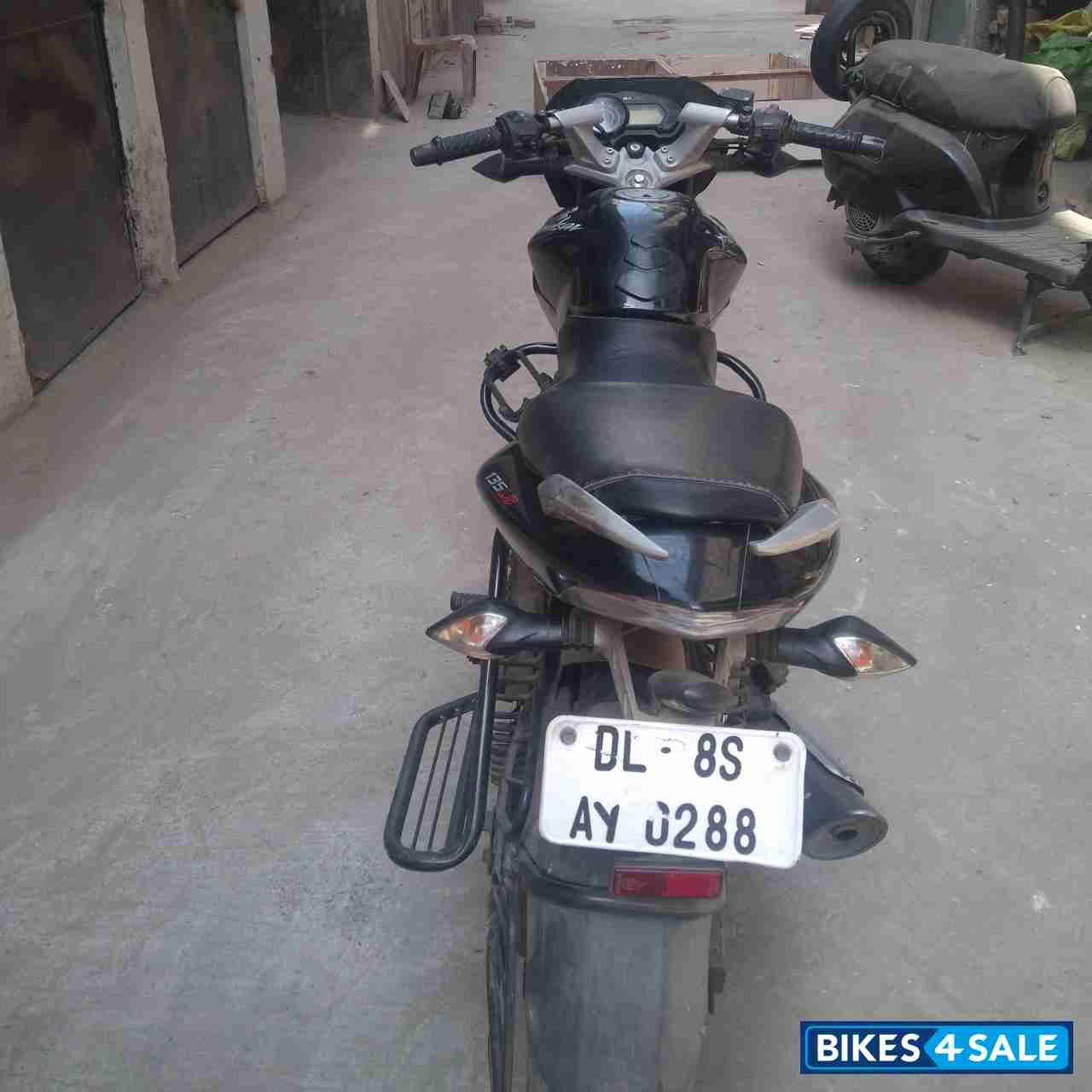 Black Bajaj Pulsar 135LS