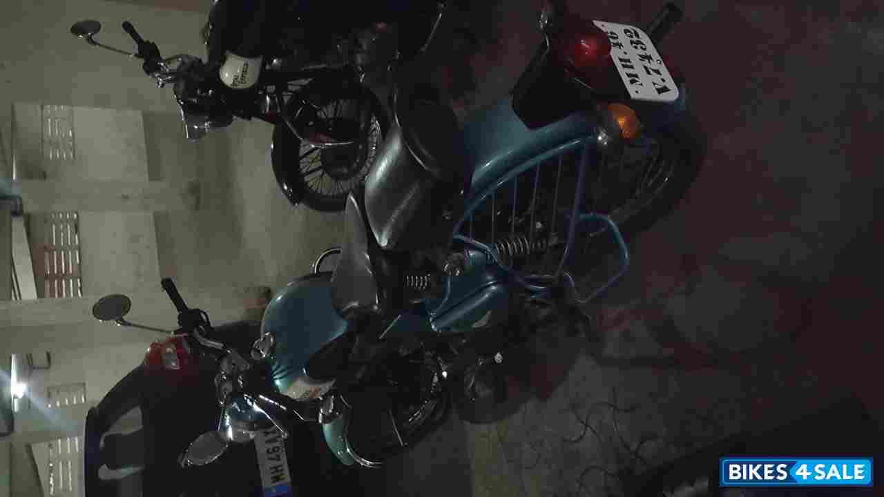 Green Royal Enfield Classic 500