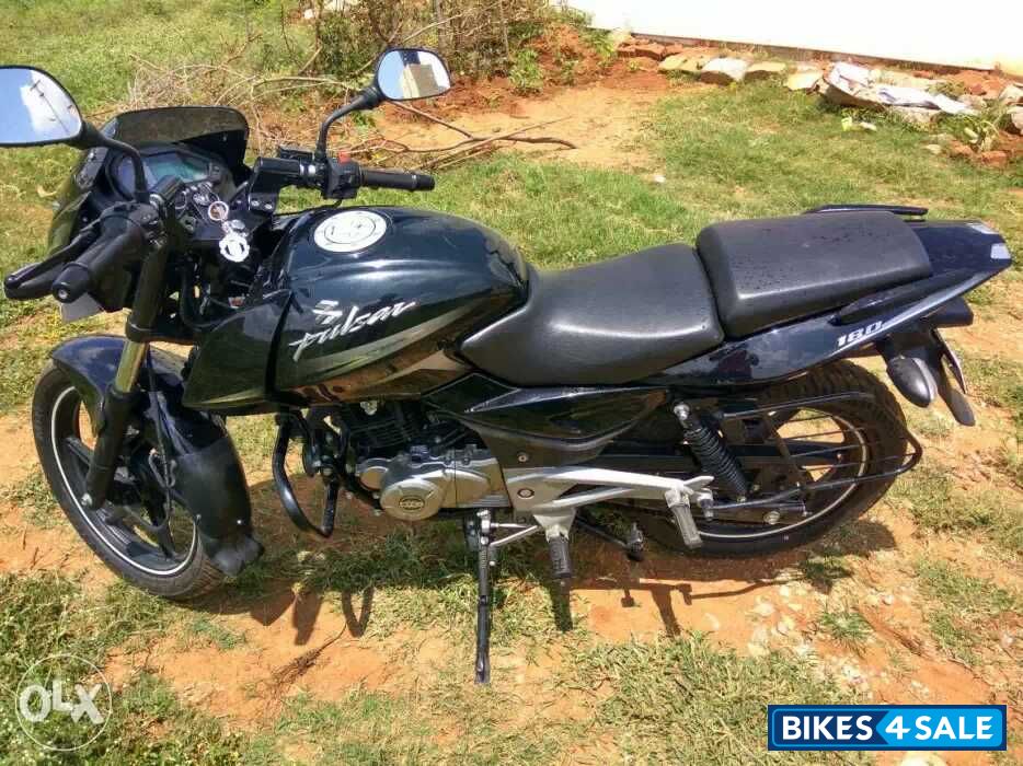 Black Bajaj Pulsar 180 DTSi Black Bajaj Pulsar 180 DTSi