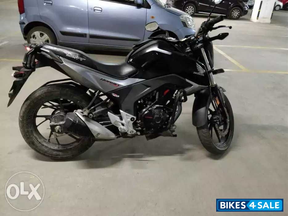 Black Honda CB Hornet 160R