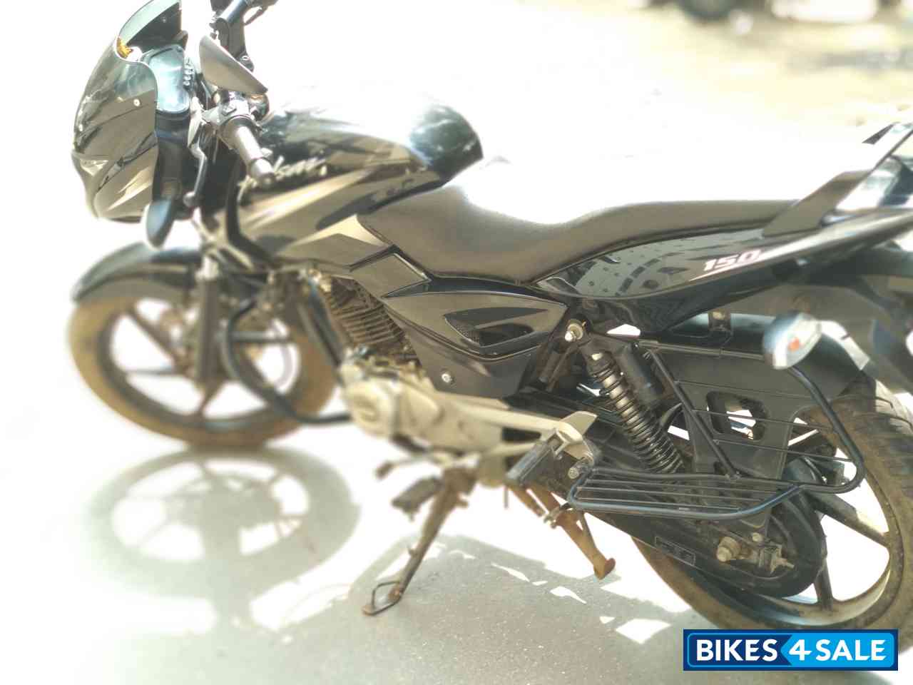 Black Bajaj Pulsar 150 DTSi