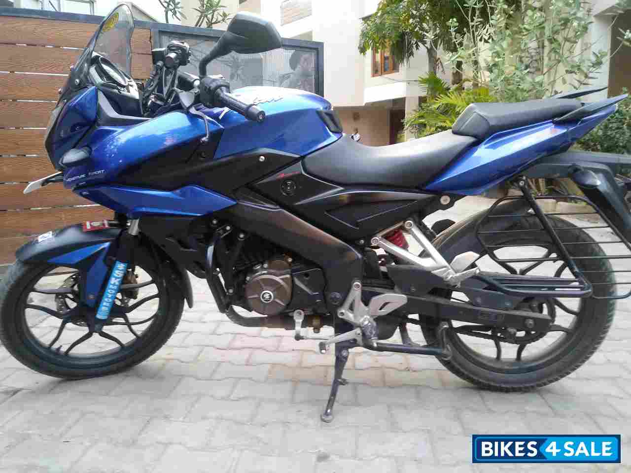 Glacier Blue Bajaj Pulsar AS 150 Glacier Blue Bajaj Pulsar AS 150
