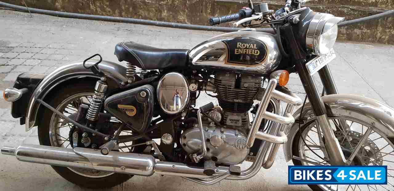 Black Royal Enfield Classic Chrome