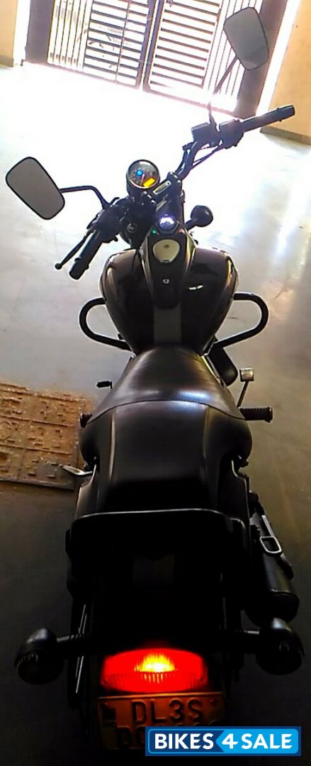 Black Bajaj Avenger Street 220