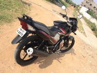 Black & Red Yamaha SS125
