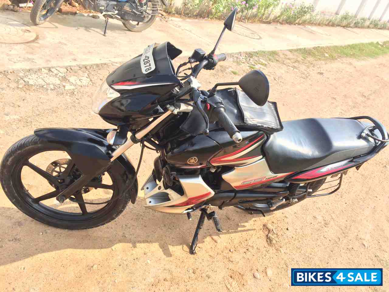 Black & Red Yamaha SS125