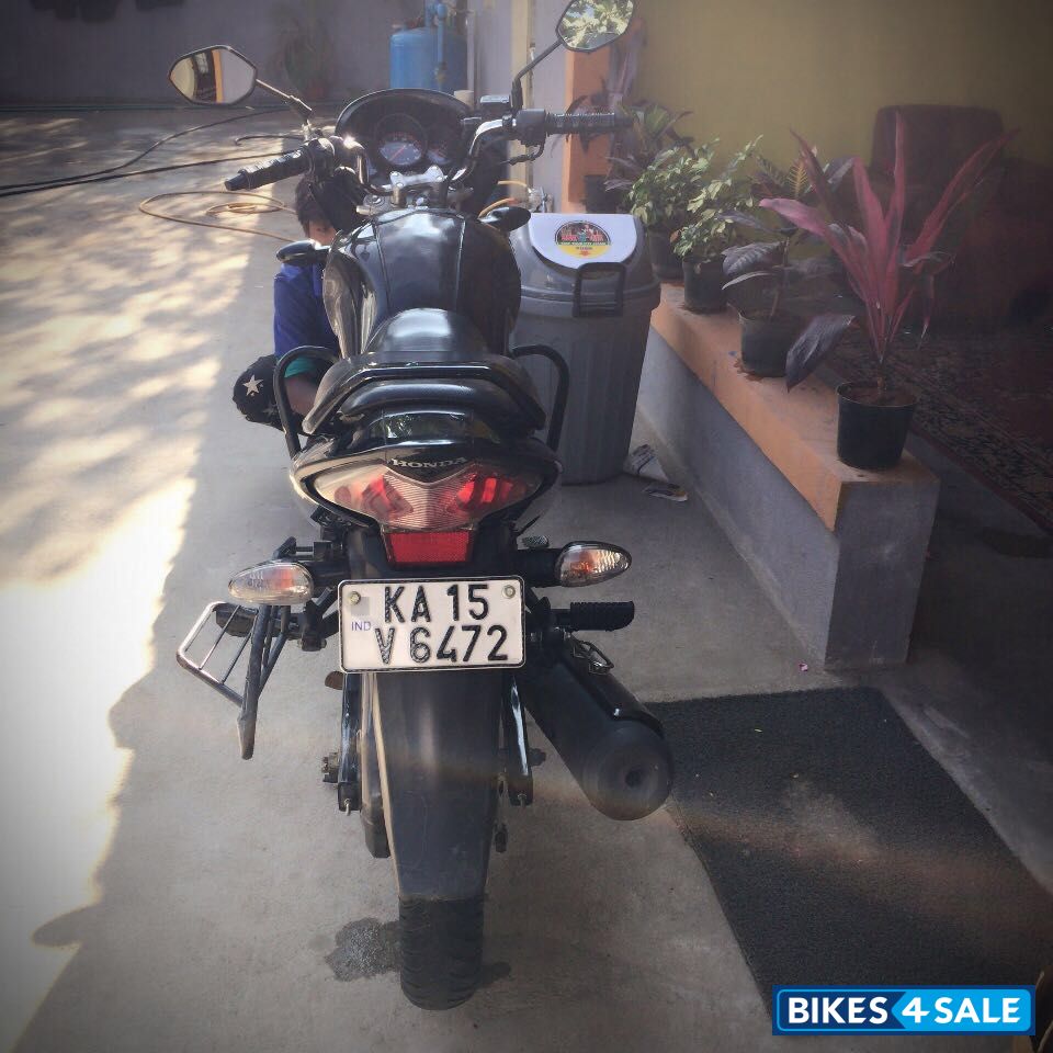 Black Honda CB Unicorn