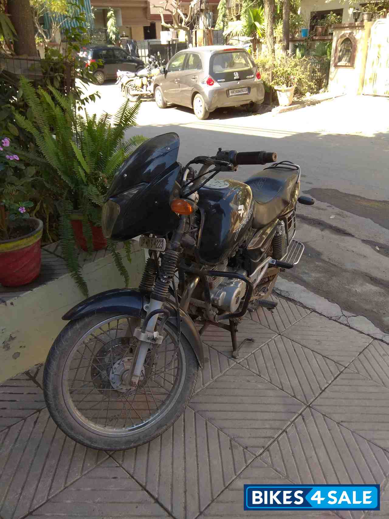 Black Bajaj Pulsar 150 DTSi