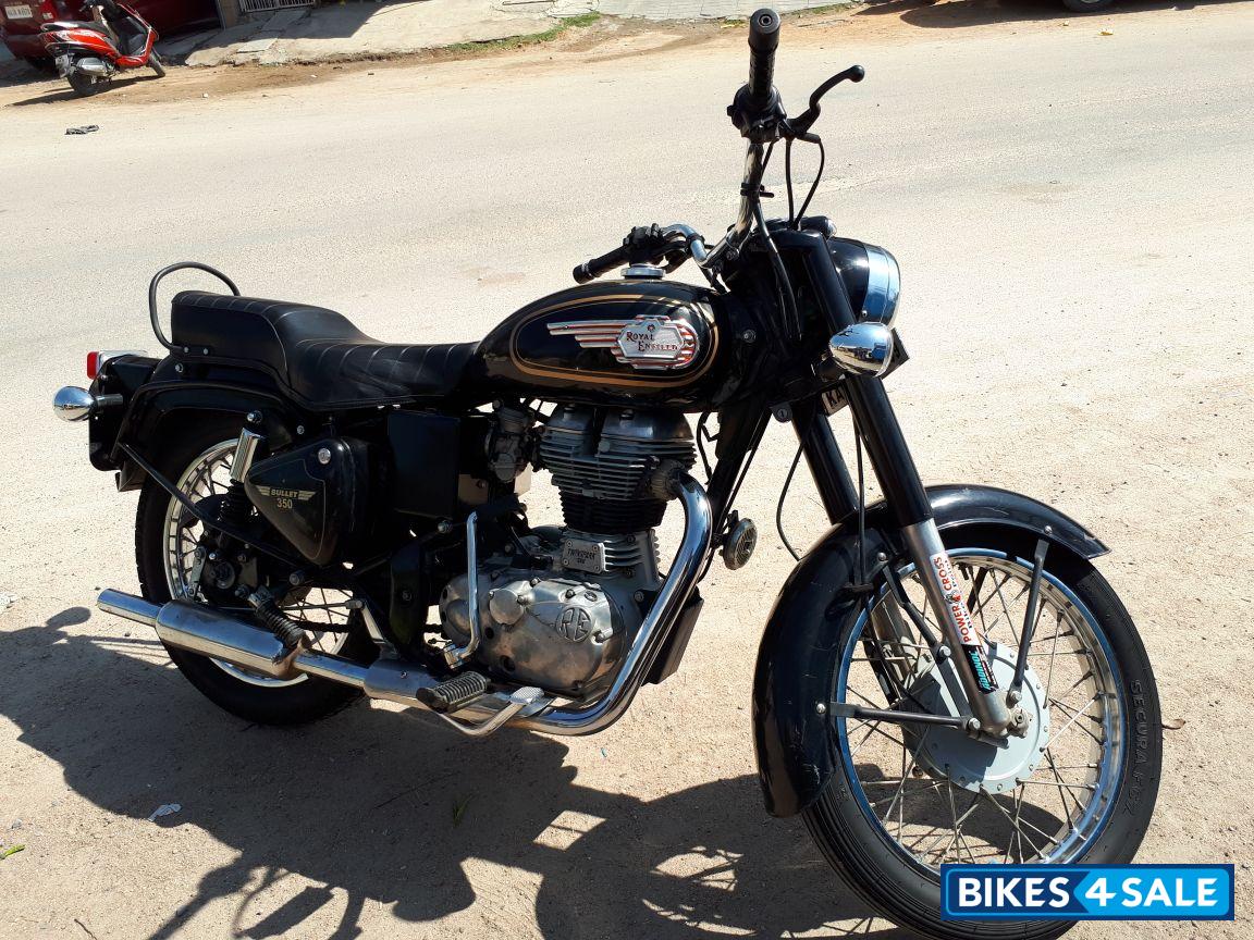 Black Royal Enfield Bullet 350 Twinspark
