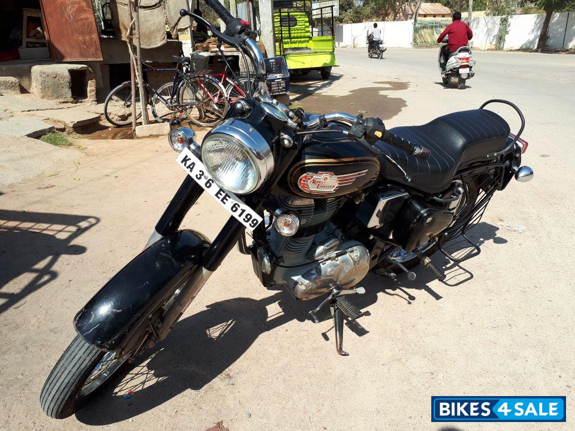 Black Royal Enfield Bullet 350 Twinspark