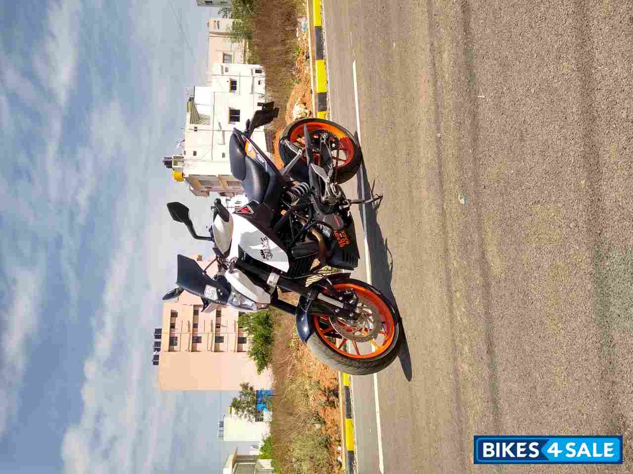 White KTM Duke 200