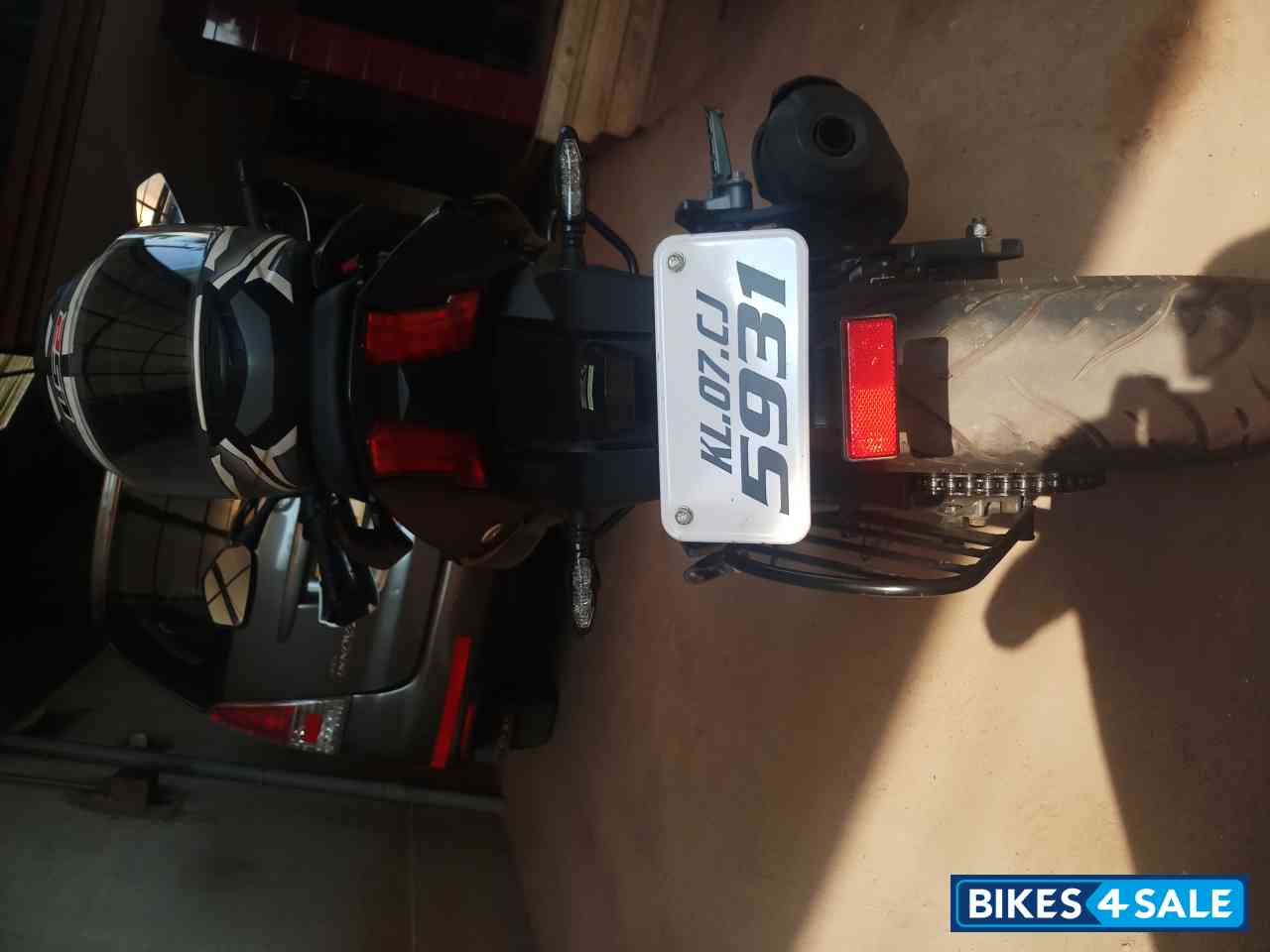 Blue Bajaj Dominar 400