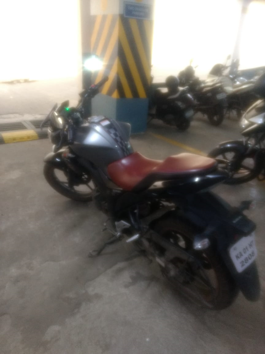 Grey Suzuki Gixxer SP