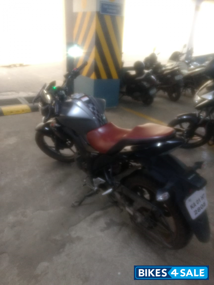 Grey Suzuki Gixxer SP