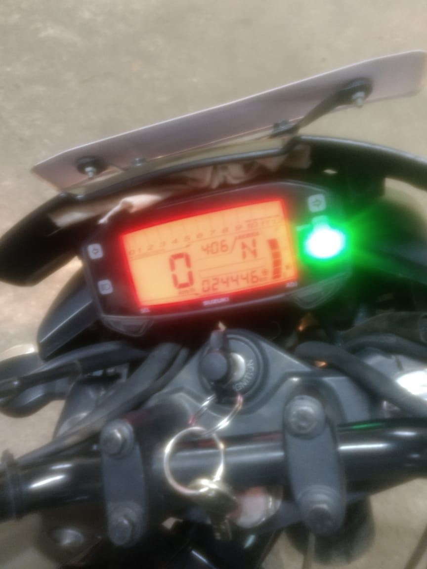 Grey Suzuki Gixxer SP