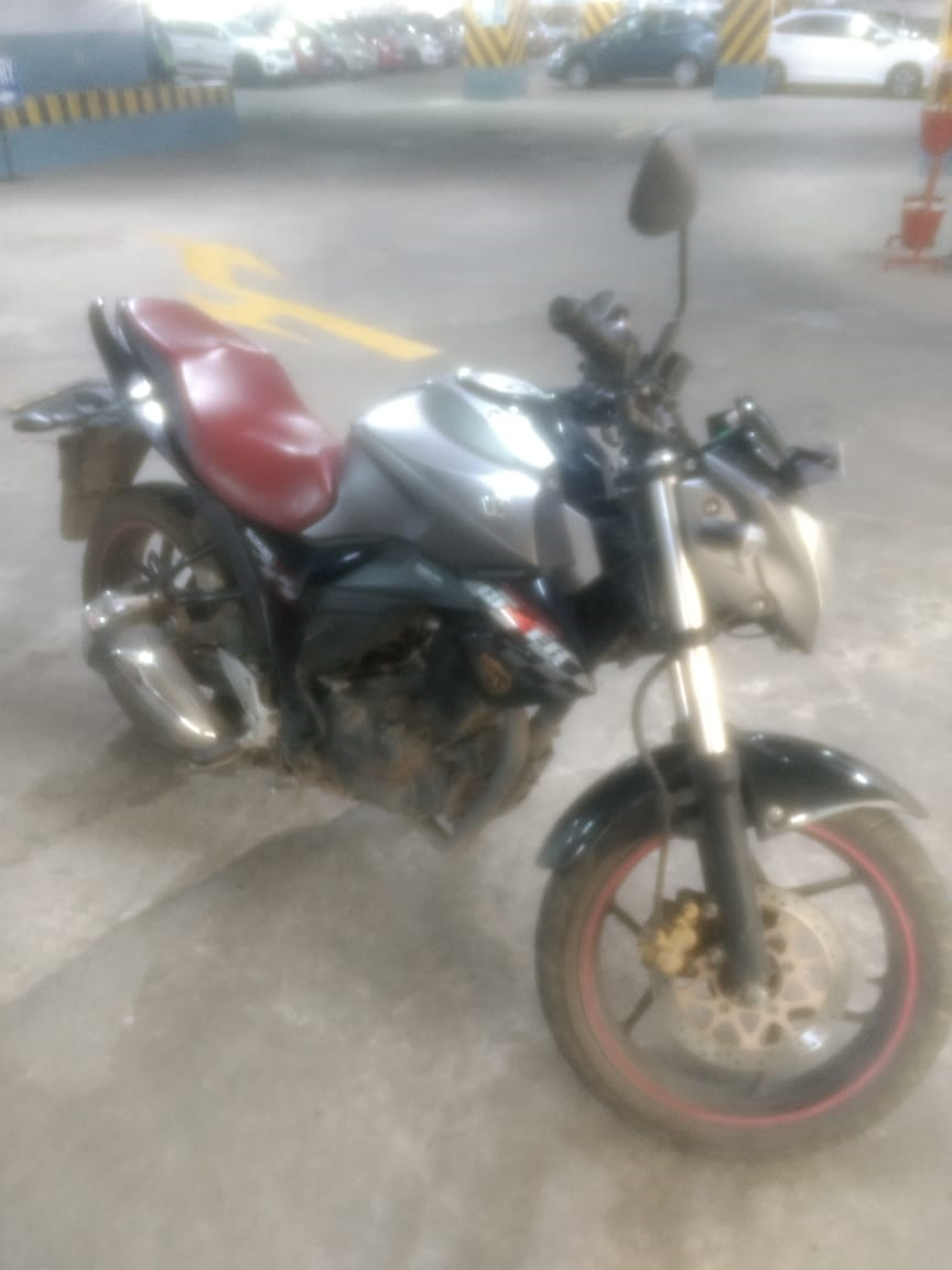 Grey Suzuki Gixxer SP