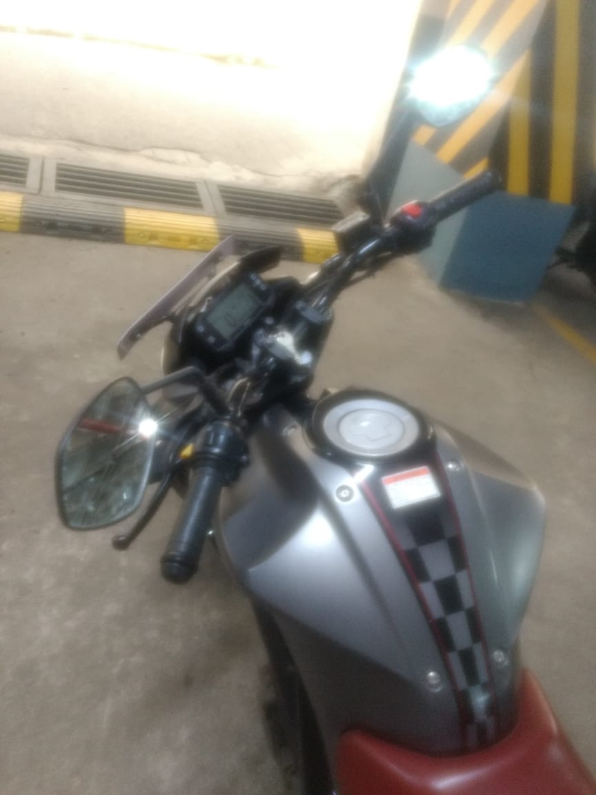 Grey Suzuki Gixxer SP