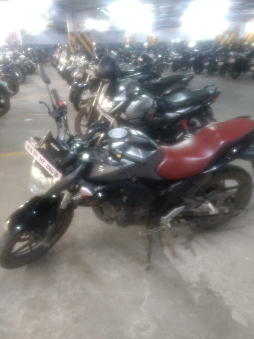 Grey Suzuki Gixxer SP