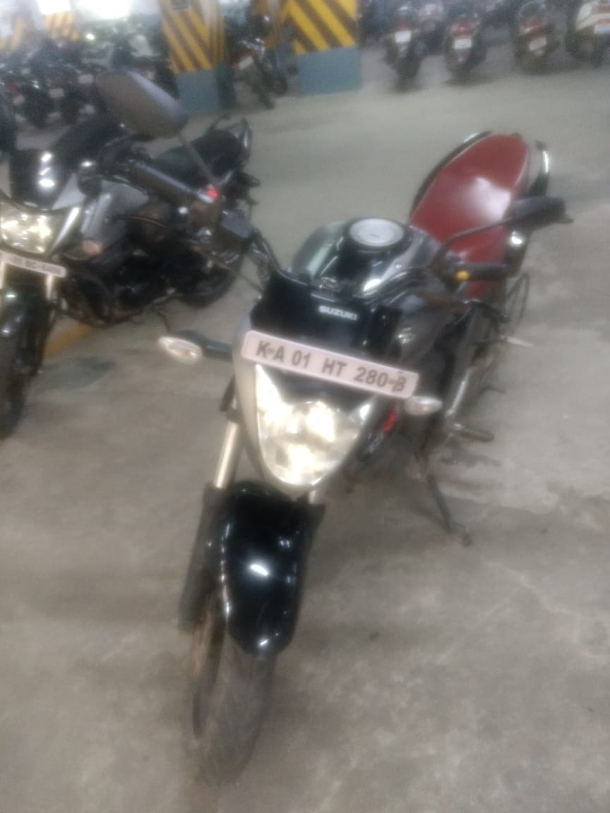 Grey Suzuki Gixxer SP