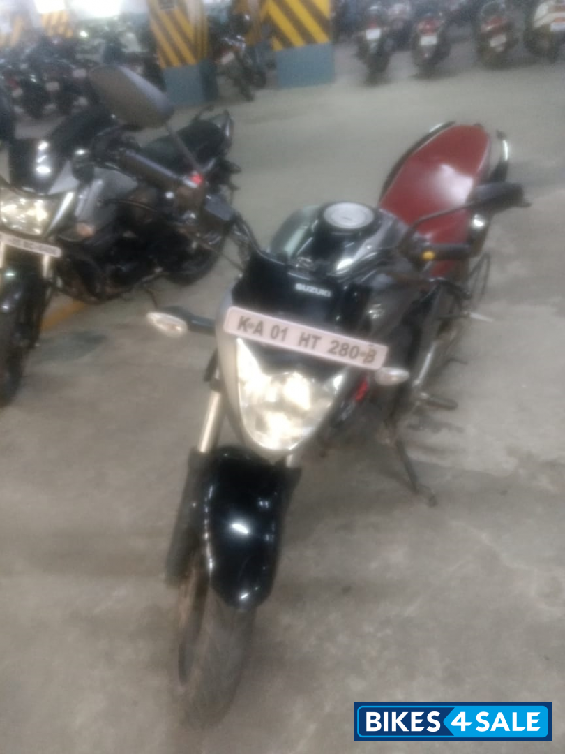 Grey Suzuki Gixxer SP