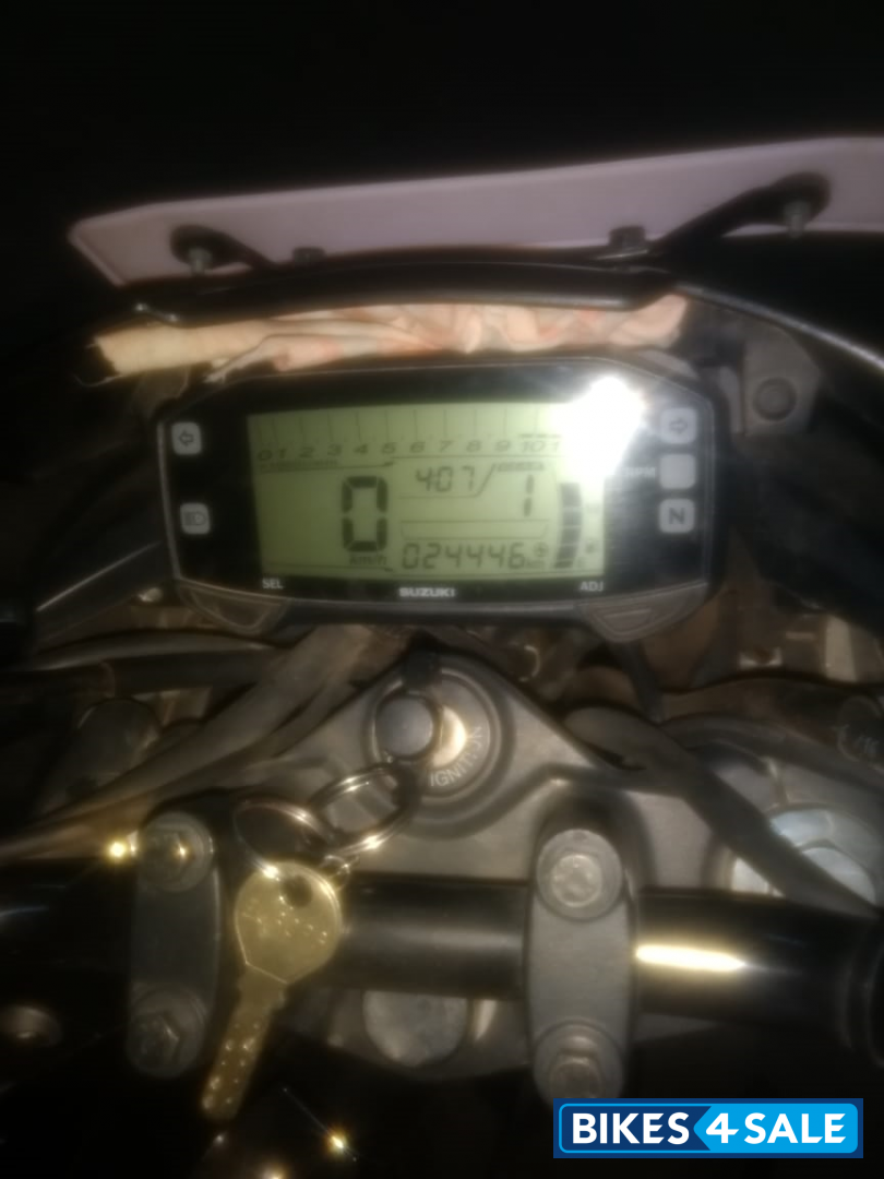 Grey Suzuki Gixxer SP