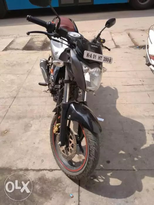 Grey Suzuki Gixxer SP