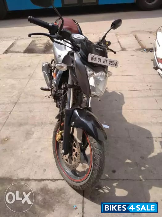 Grey Suzuki Gixxer SP