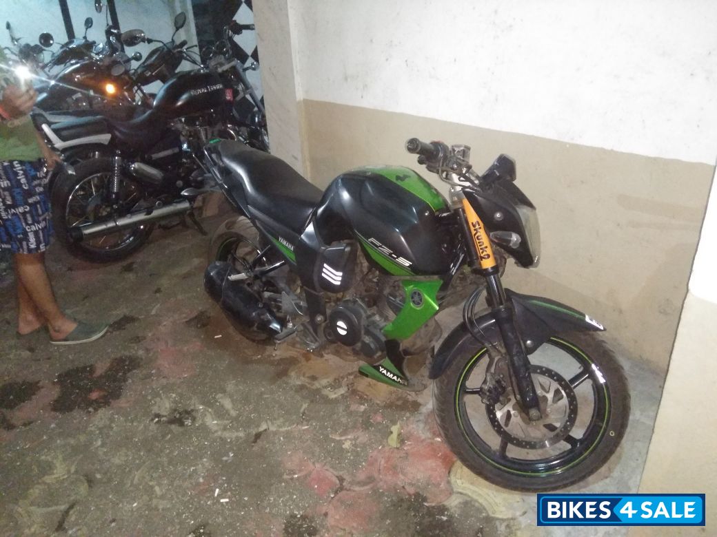 Green Yamaha FZ-S