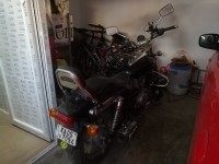 Black Bajaj Avenger 220 DTS-i